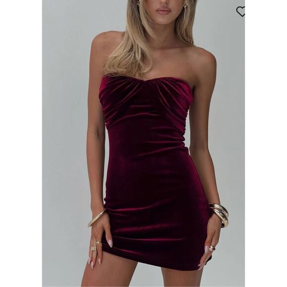 Princess Polly IRENA VELVET STRAPLESS MINI DRESS BURGUNDY Nwot Size 4 - Picture 1 of 7